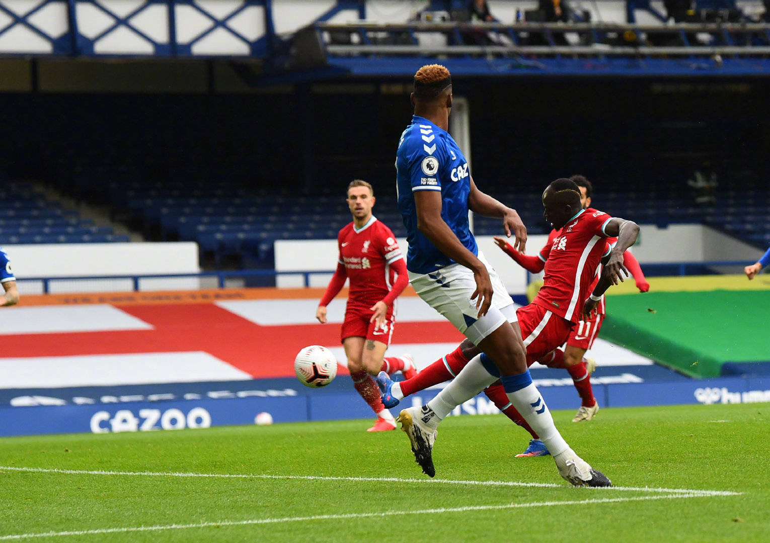 他具有出色 他具有出色